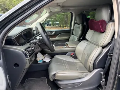 Lincoln Navigator