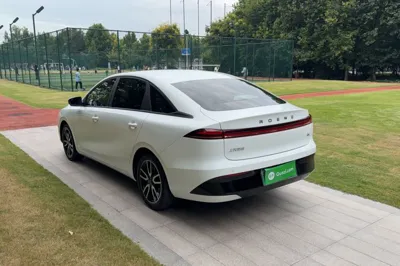 Roewe D6
