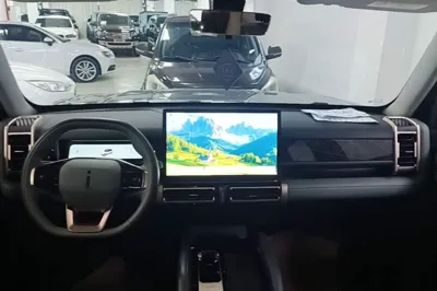 iCAR 03