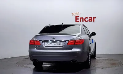 Hyundai Genesis