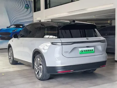 Nio ES8