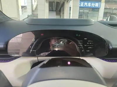 Zeekr 007