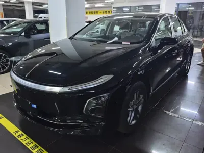 Hongqi Hongqi E-QM5