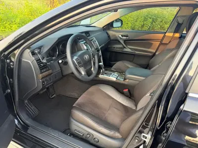 Toyota Reiz