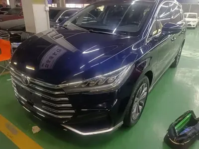 BYD MAX