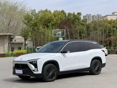 Nio ES8