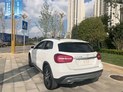 Mercedes-Benz GLA