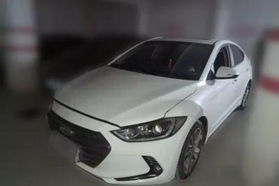 Hyundai Elantra (6th Generation