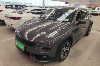 Lynk & Co 02