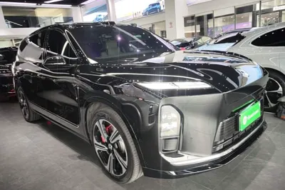 Nio ES8