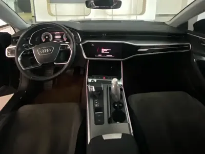 Audi A7L