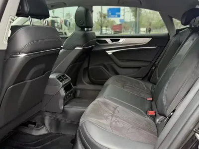 Audi A7L