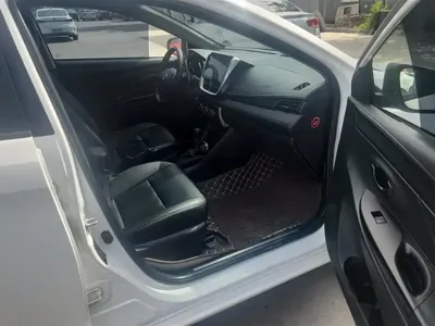 Toyota Yaris L