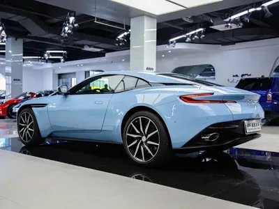Aston Martin DB11