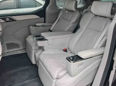 Volvo EM90