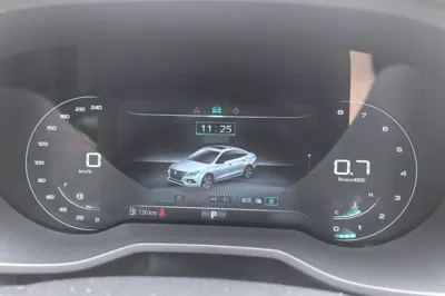 Roewe i5