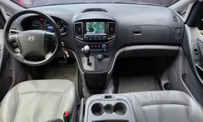 Hyundai Starex