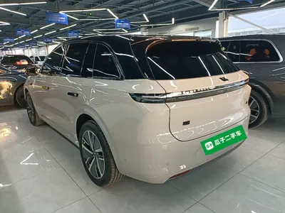Li Auto L6