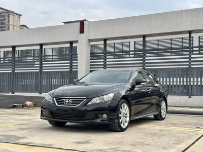 Toyota Reiz