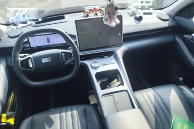 Geely Galaxy E5