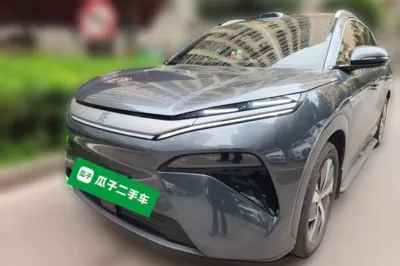 BYD Tang L