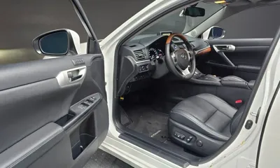 Lexus CT200h