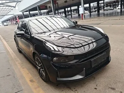 Lynk & Co 03