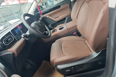 Leapmotor C11