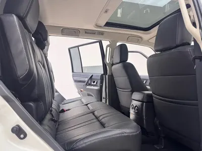 Mitsubishi Pajero (Import)