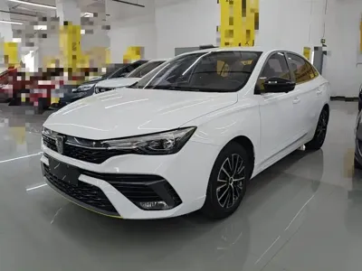 Roewe i5