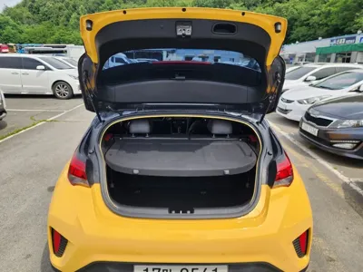 Hyundai Veloster
