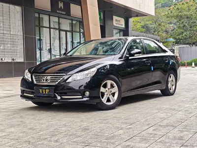 Toyota Reiz