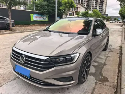Volkswagen Sagitar