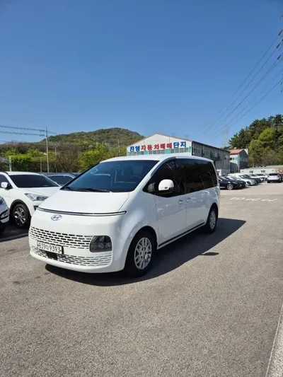 Hyundai Staria