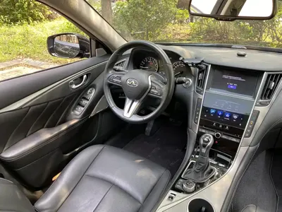 Infiniti Q50L