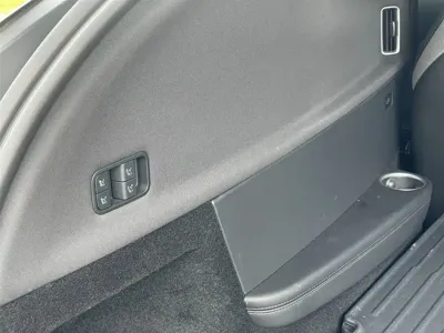 Tesla Model Y L