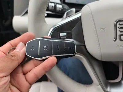 BYD 唐L