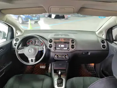 Volkswagen Golf (Import)