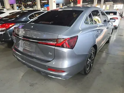 Roewe i5