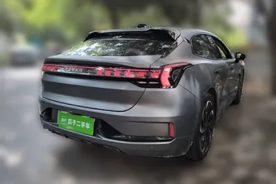 Zeekr 001