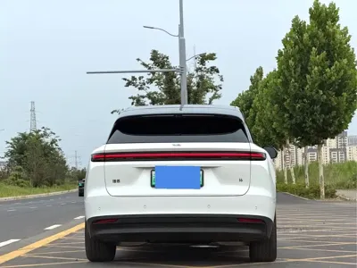 Li Auto 理想i6