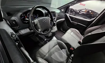 Hyundai Starex