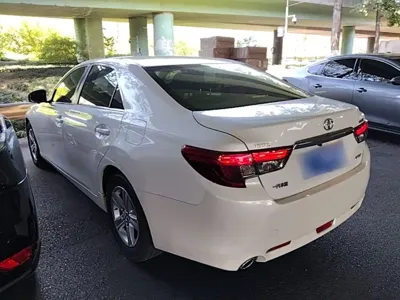 Toyota Reiz