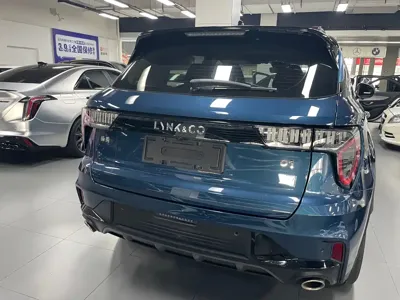 Lynk & Co 01