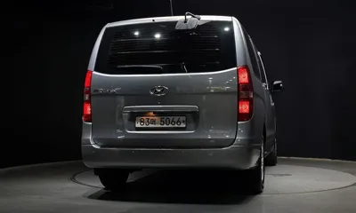 Hyundai Starex