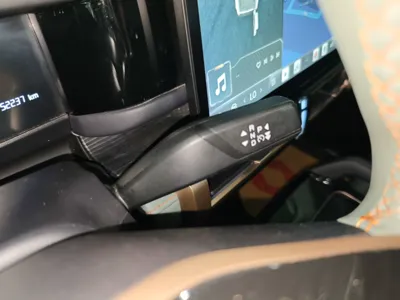 iCAR 03