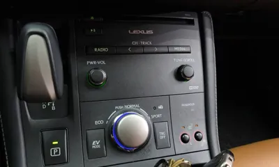 Lexus CT200h
