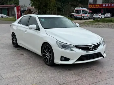 Toyota Reiz