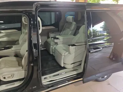 Volvo EM90