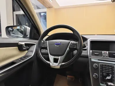 Volvo XC60 (Import)